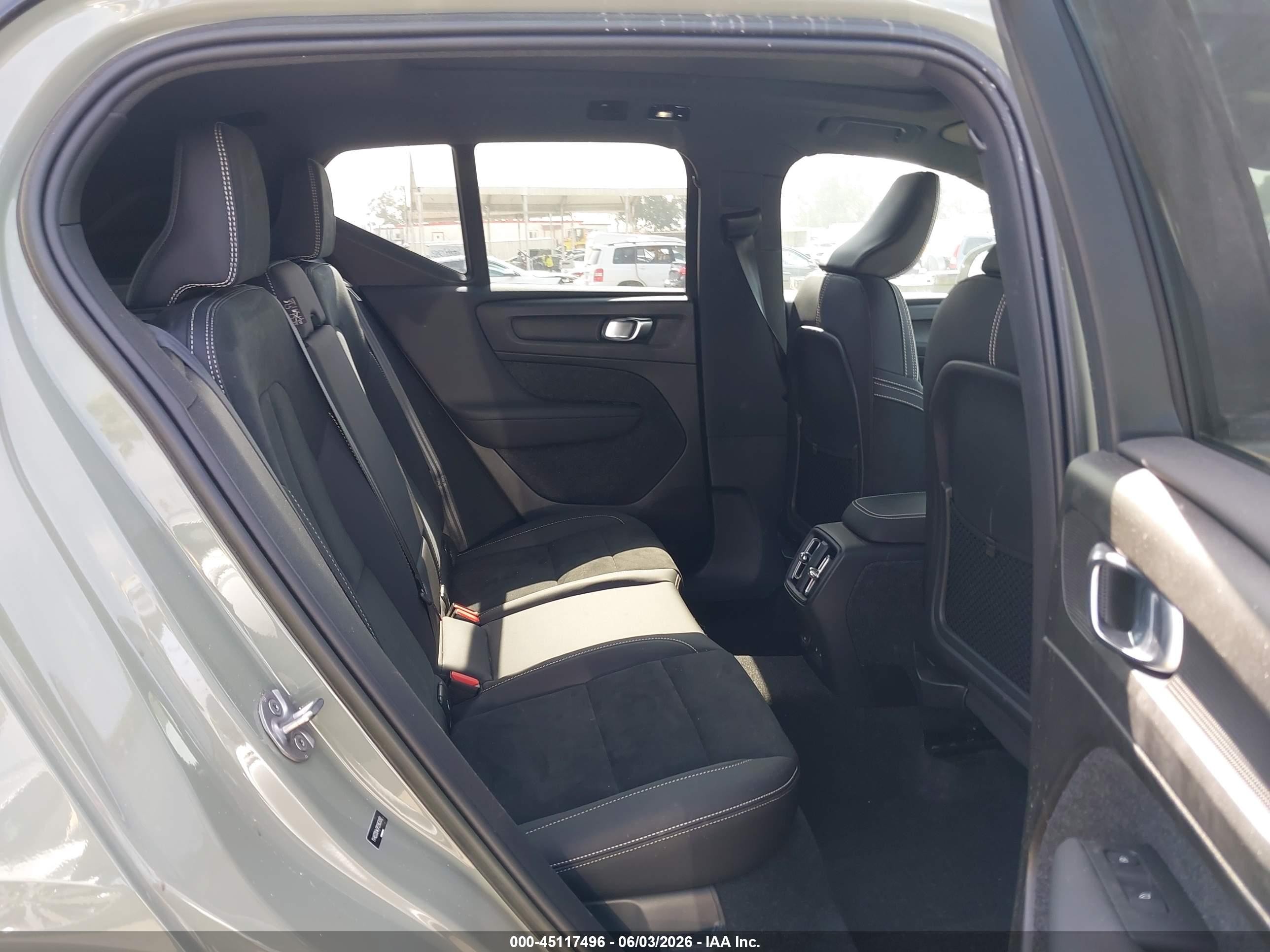 2023 Volvo Xc40 Recharge Pure Electric Twin Plus Green vin: YV4ED3UW3P2963092