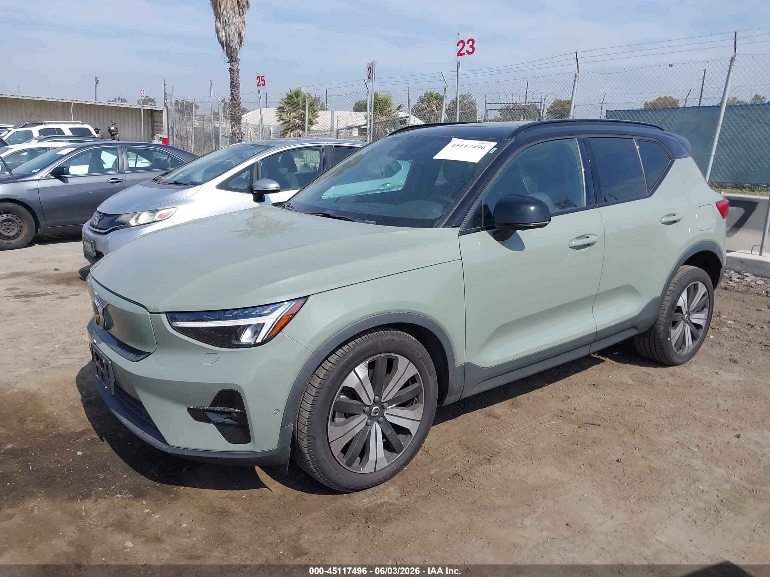 2023 Volvo Xc40 Recharge Pure Electric Twin Plus Green vin: YV4ED3UW3P2963092
