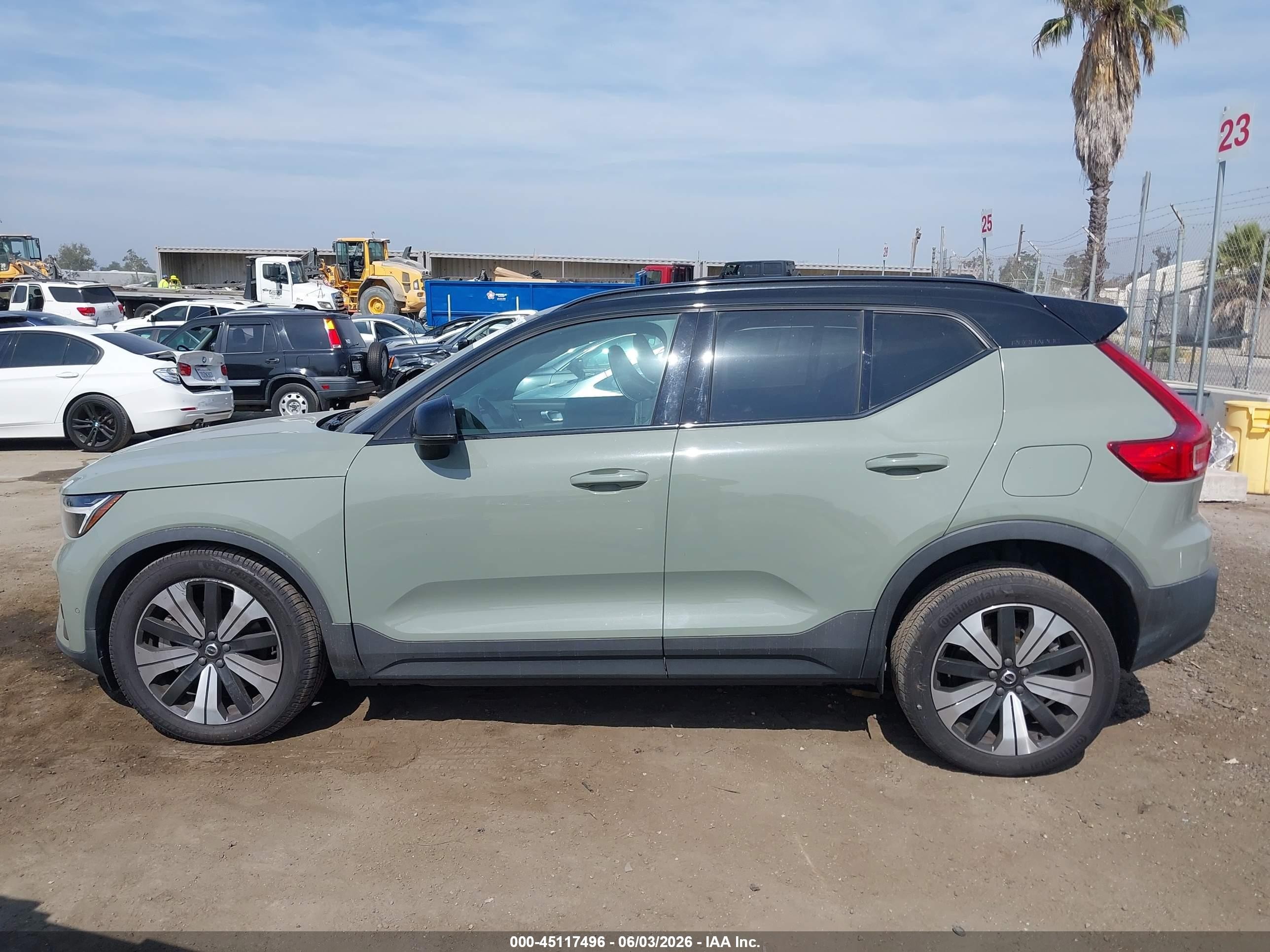 2023 Volvo Xc40 Recharge Pure Electric Twin Plus Green vin: YV4ED3UW3P2963092
