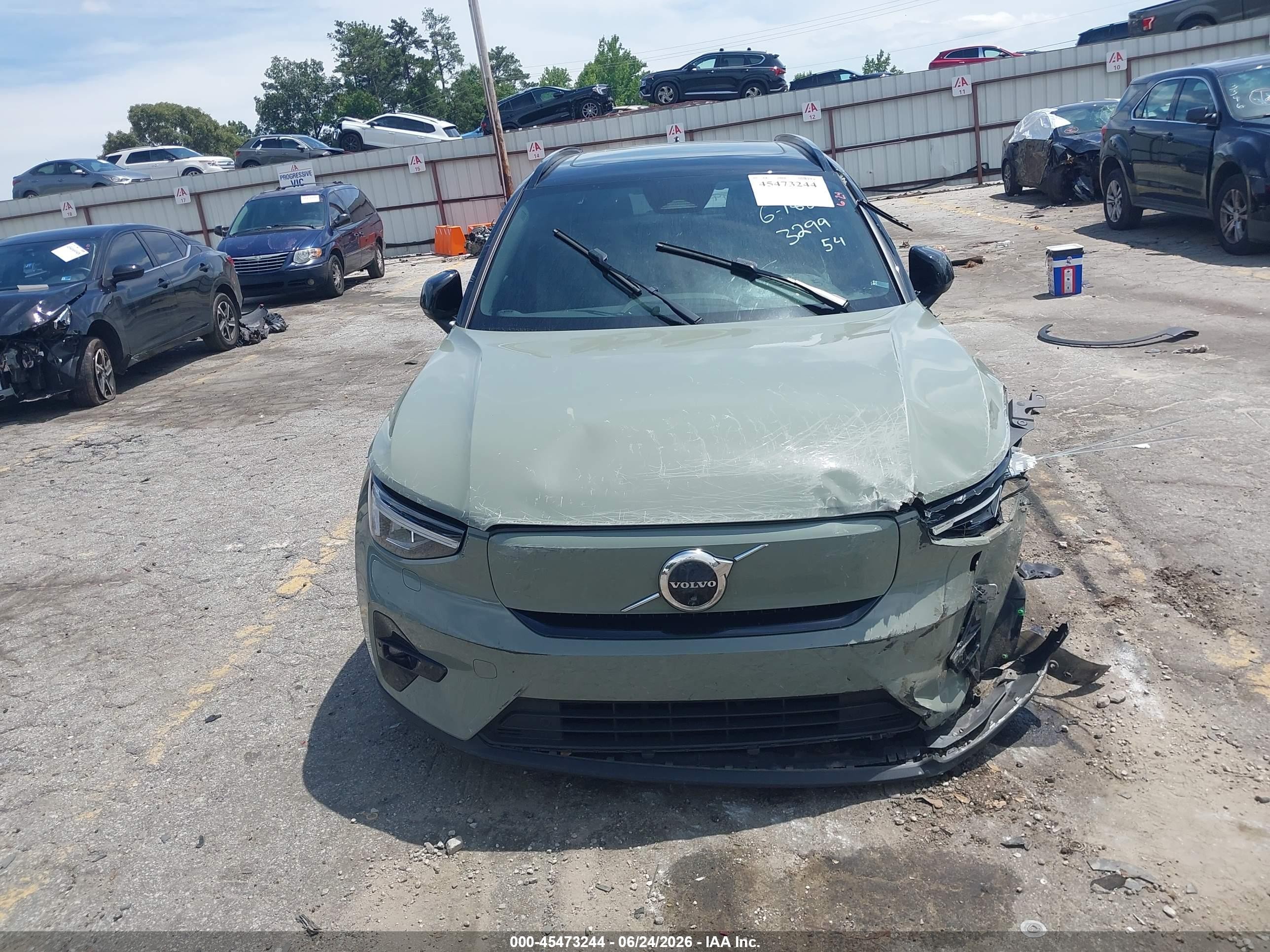 2023 Volvo Xc40 Recharge Pure Electric Twin Plus Gray vin: YV4ED3UW3P2963299