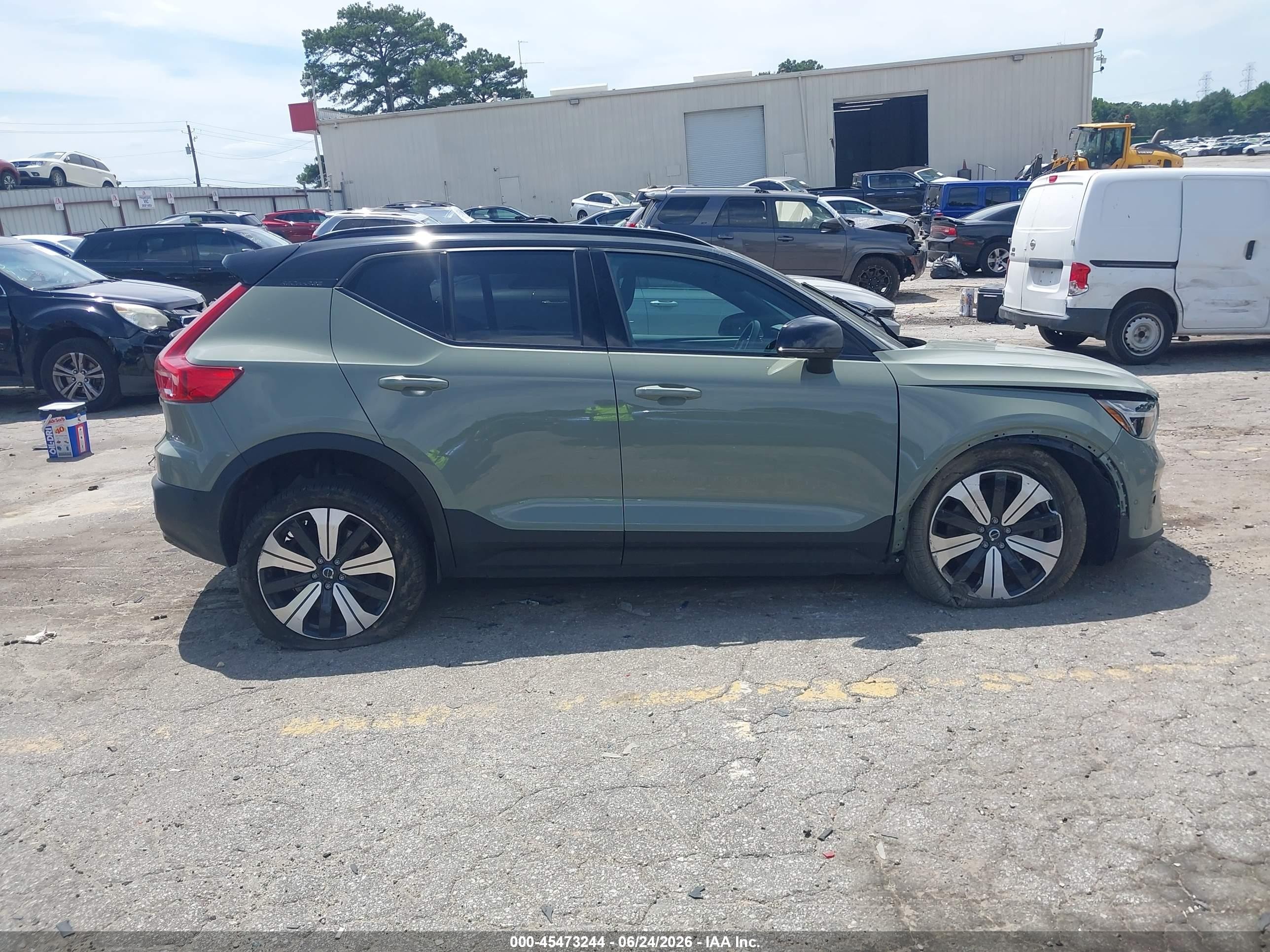 2023 Volvo Xc40 Recharge Pure Electric Twin Plus Gray vin: YV4ED3UW3P2963299
