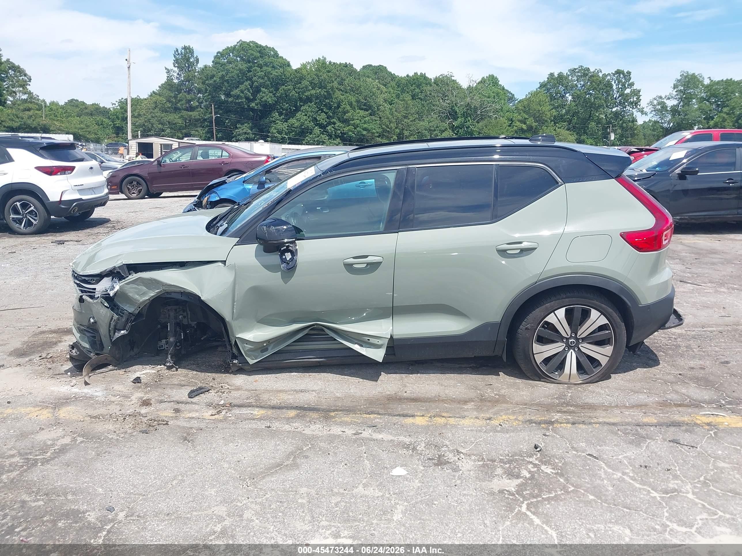 2023 Volvo Xc40 Recharge Pure Electric Twin Plus Gray vin: YV4ED3UW3P2963299