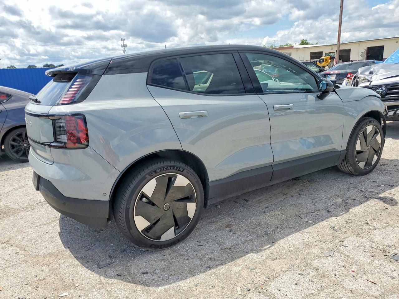 2025 Volvo Ex30 Ultra Gray vin: YV4EK3ZLXS2604982