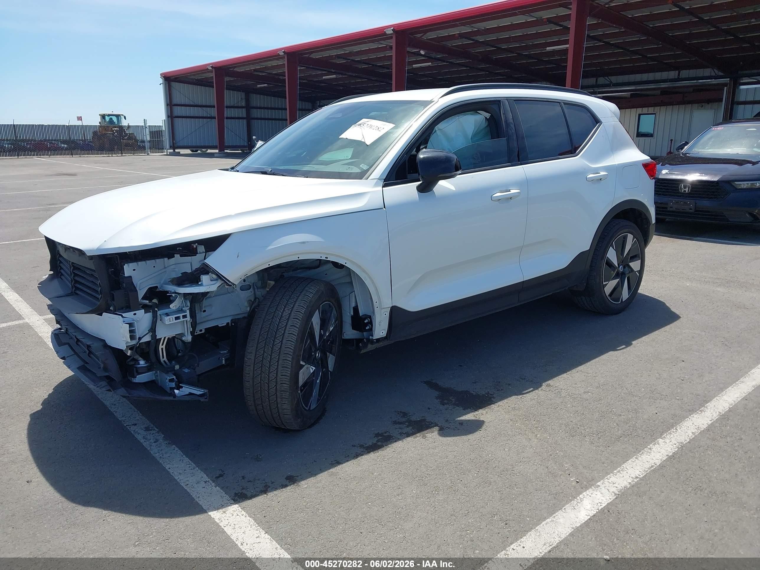 2025 Volvo Ex40 Core, Twin Motor, Fully Electric White vin: YV4ER3HJ1S2519850