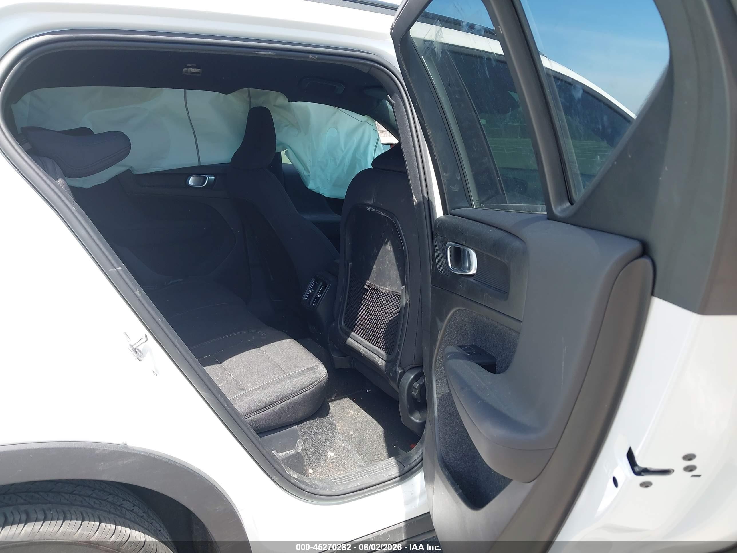 2025 Volvo Ex40 Core, Twin Motor, Fully Electric White vin: YV4ER3HJ1S2519850