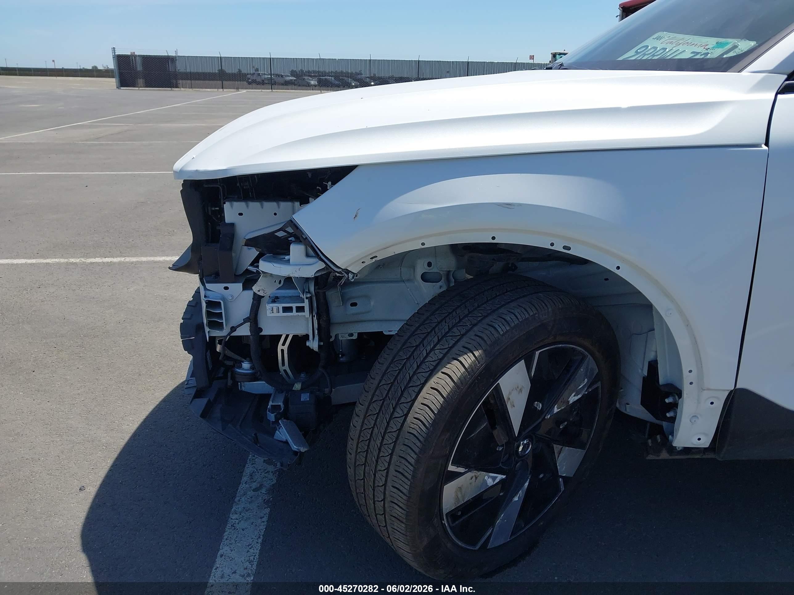 2025 Volvo Ex40 Core, Twin Motor, Fully Electric White vin: YV4ER3HJ1S2519850