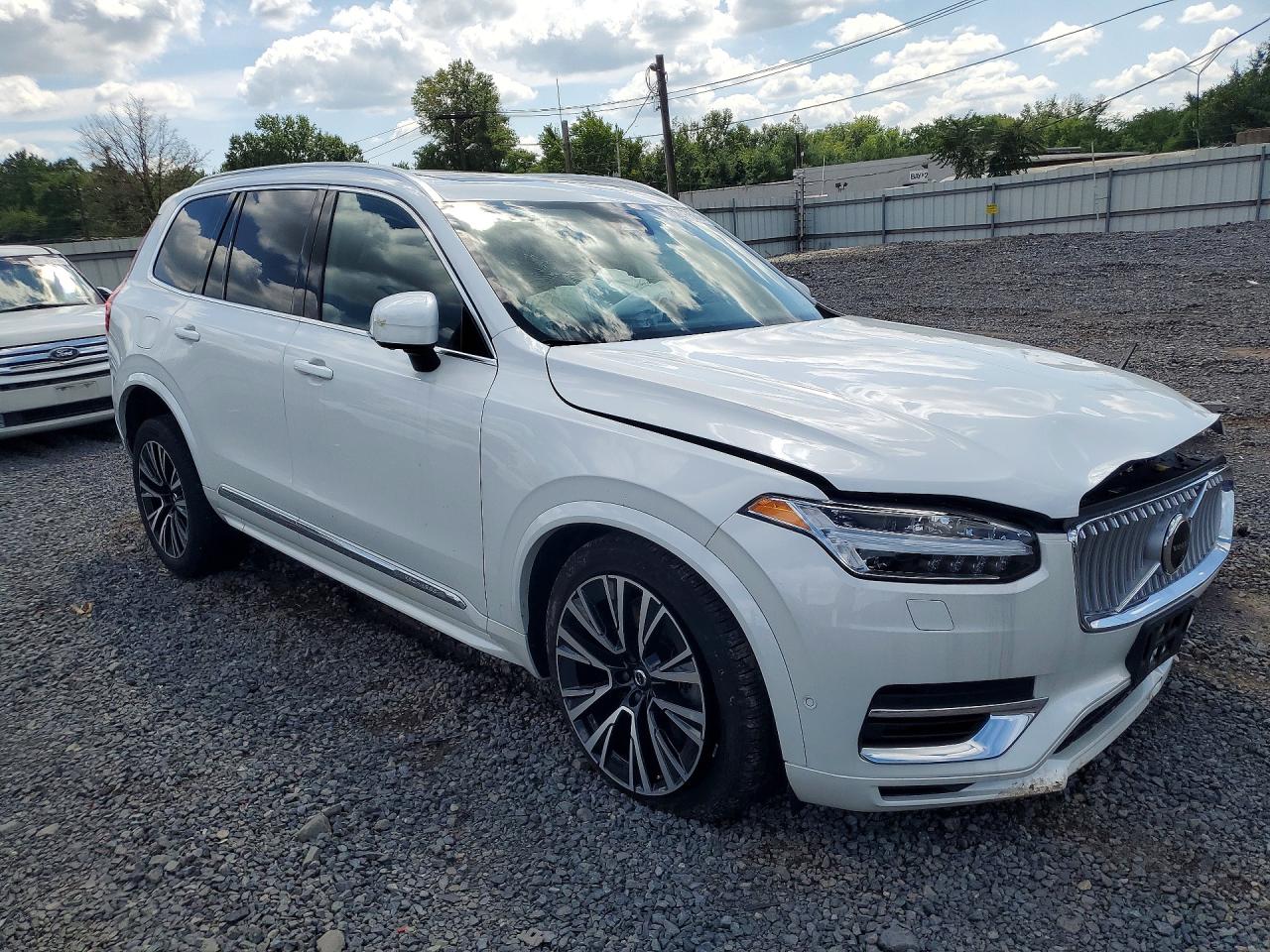 2024 Volvo Xc90 Plus White vin: YV4H60CE0R1258662
