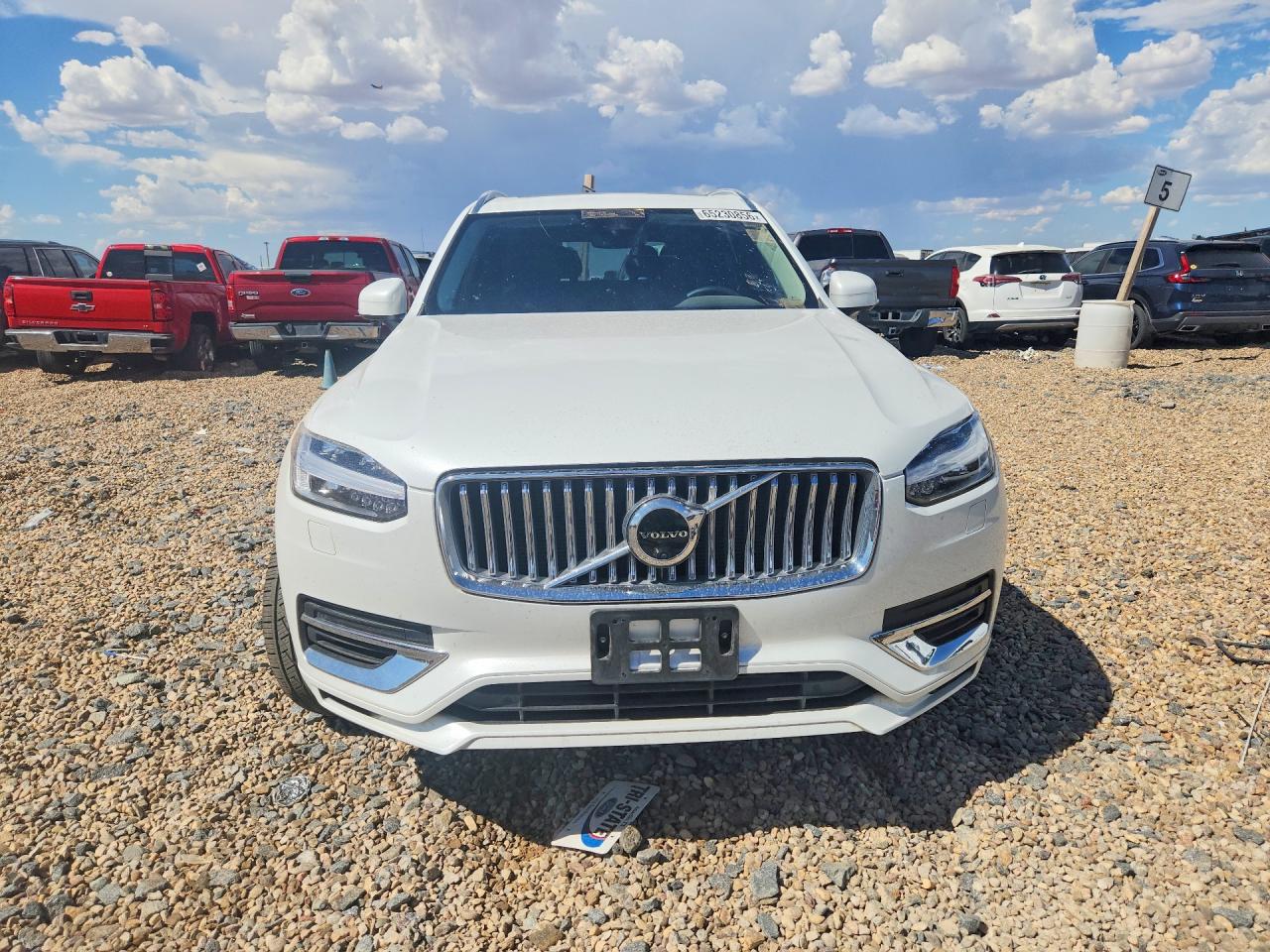 2024 Volvo Xc90 Plus White vin: YV4H60CE5R1201566