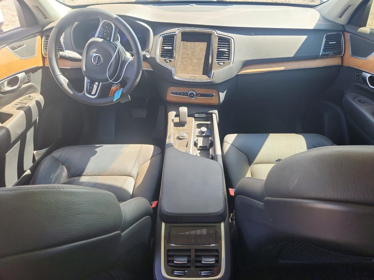 2024 Volvo Xc90 Plus White vin: YV4H60CE5R1201566