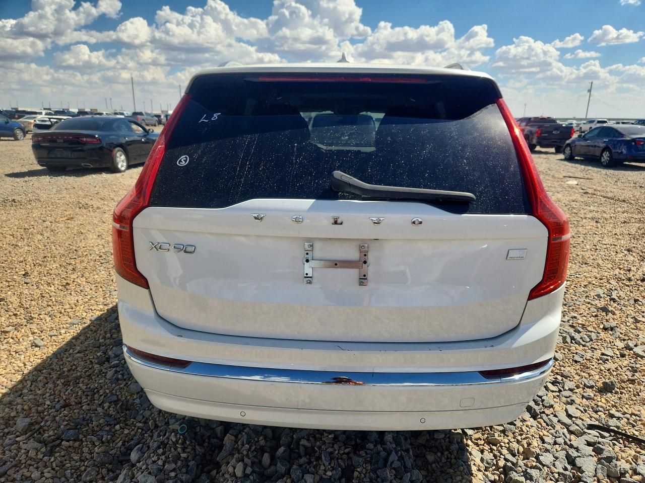 2024 Volvo Xc90 Plus White vin: YV4H60CE5R1201566