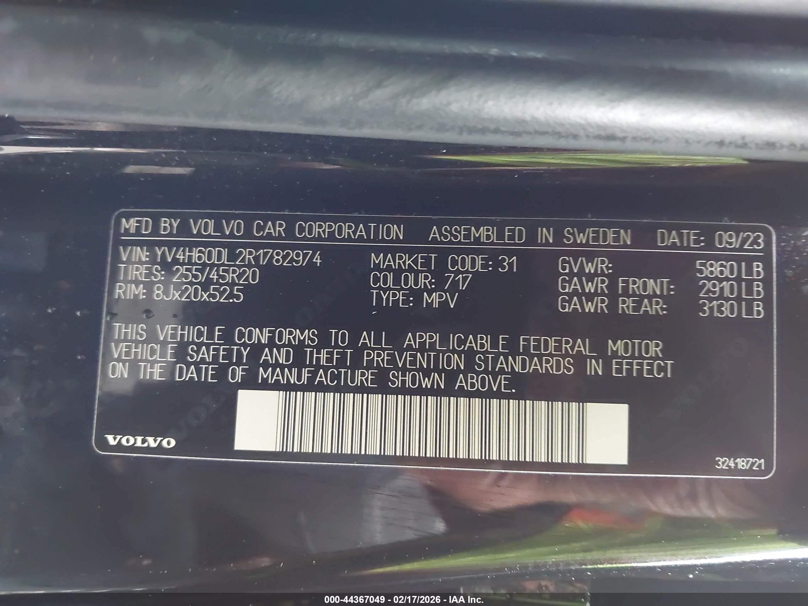 2024 Volvo Xc60 Recharge Plug-in Hybrid T8 Plus Dark Theme Black vin: YV4H60DL2R1782974