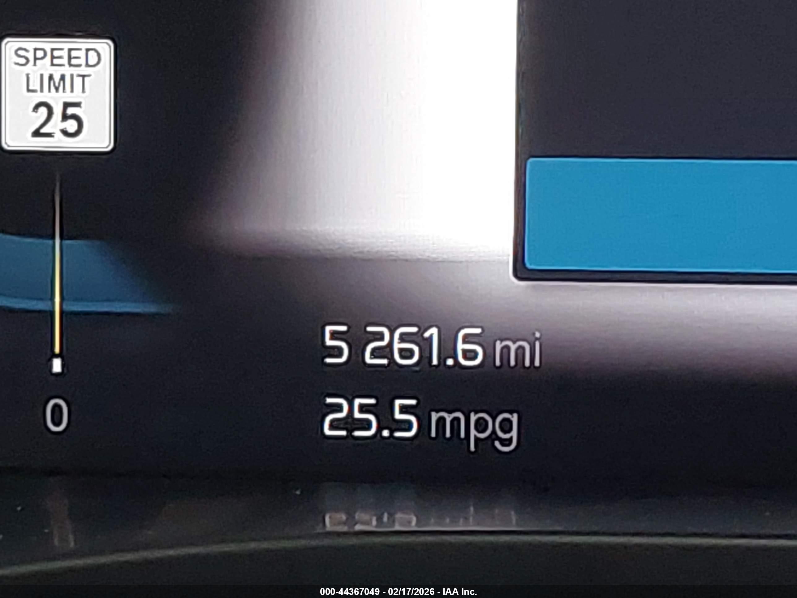 2024 Volvo Xc60 Recharge Plug-in Hybrid T8 Plus Dark Theme Black vin: YV4H60DL2R1782974