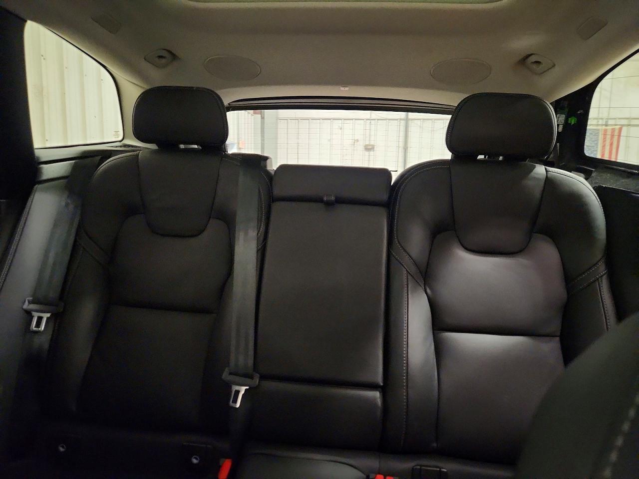 2024 Volvo Xc60 Ultimate Gray vin: YV4H60DM1R1723956