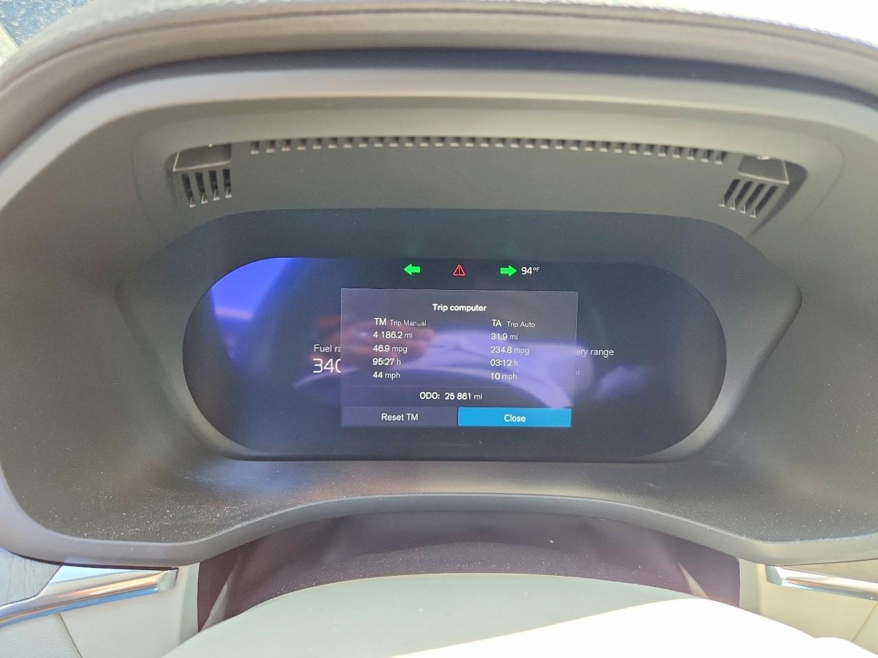 2024 Volvo Xc60 Ultimate Blue vin: YV4H60DM3R1918022