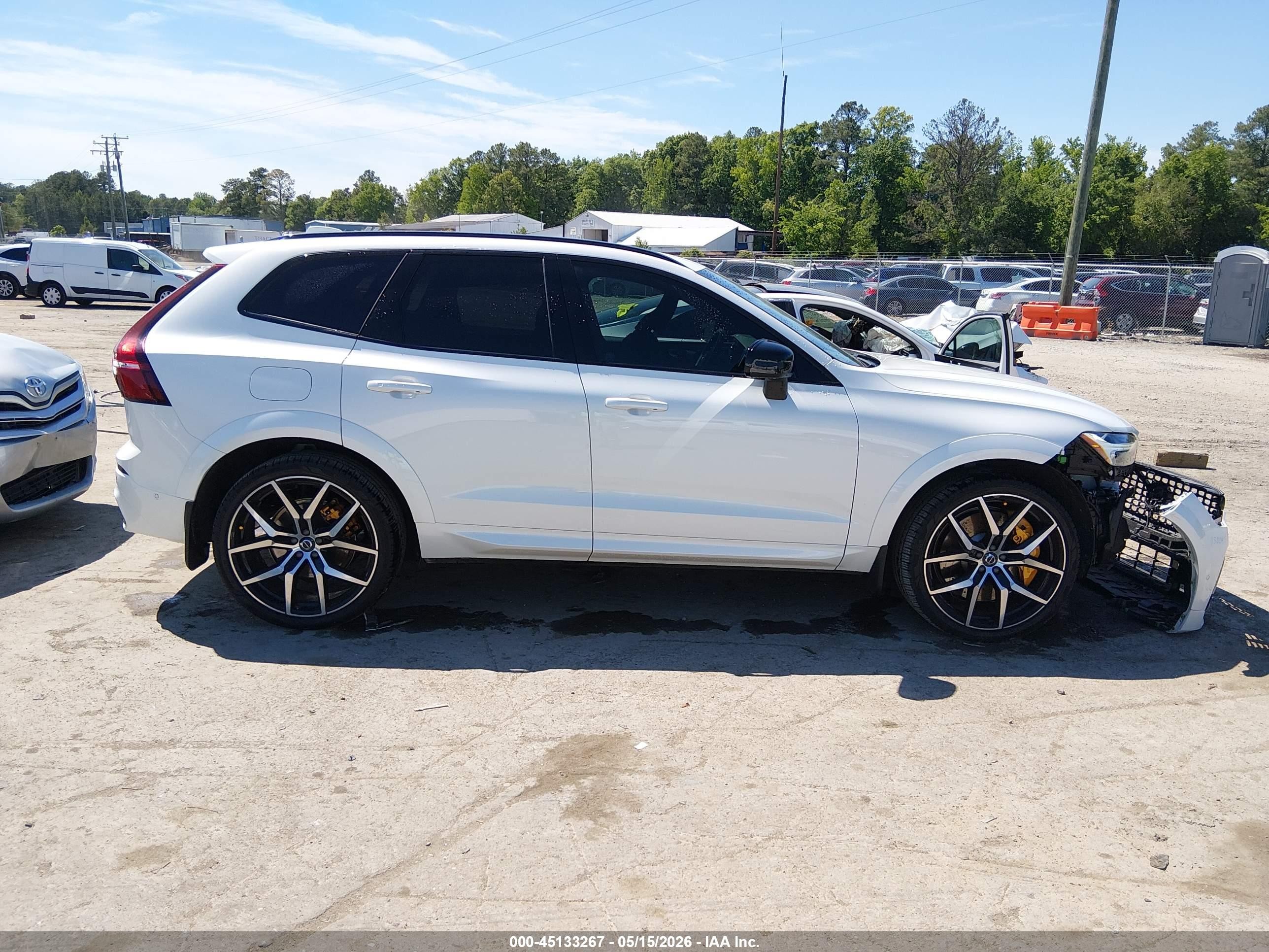 2024 Volvo Xc60 Recharge Plug-in Hybrid T8 Polestar Engineered White vin: YV4H60DP6R1898360