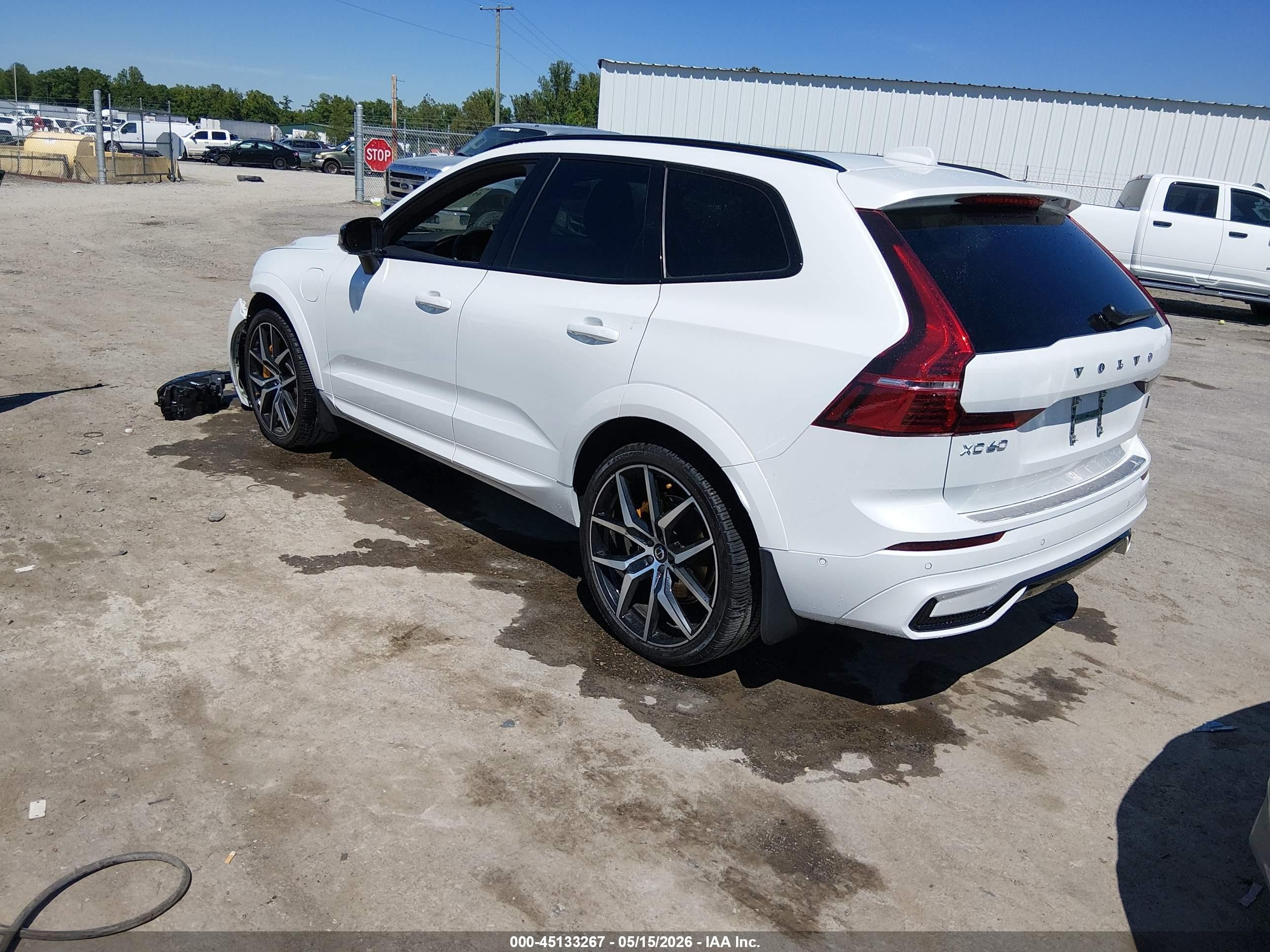 2024 Volvo Xc60 Recharge Plug-in Hybrid T8 Polestar Engineered White vin: YV4H60DP6R1898360