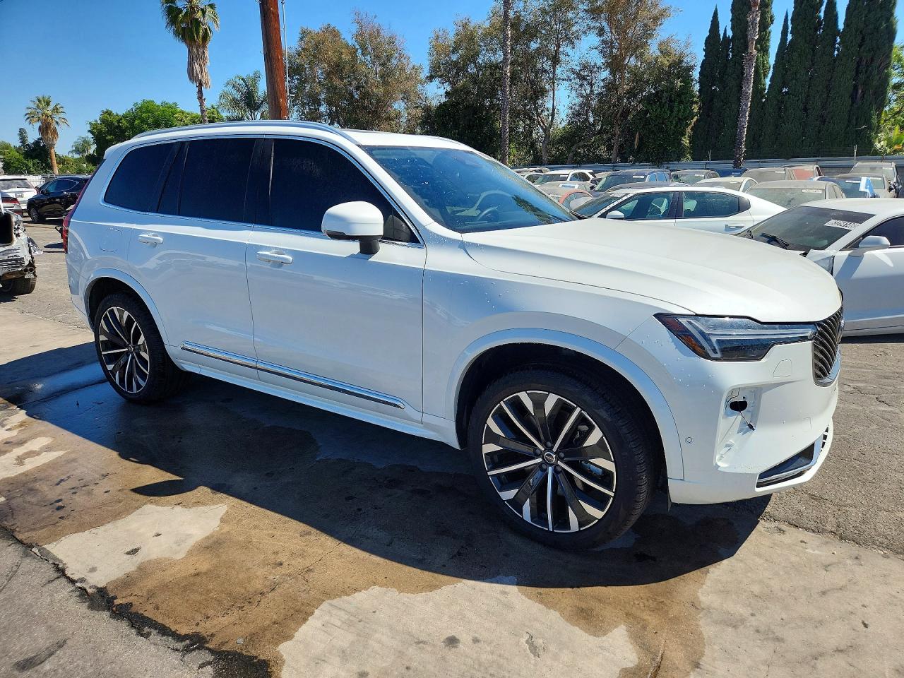2025 Volvo Xc90 Ultra White vin: YV4H60PG9S1363637