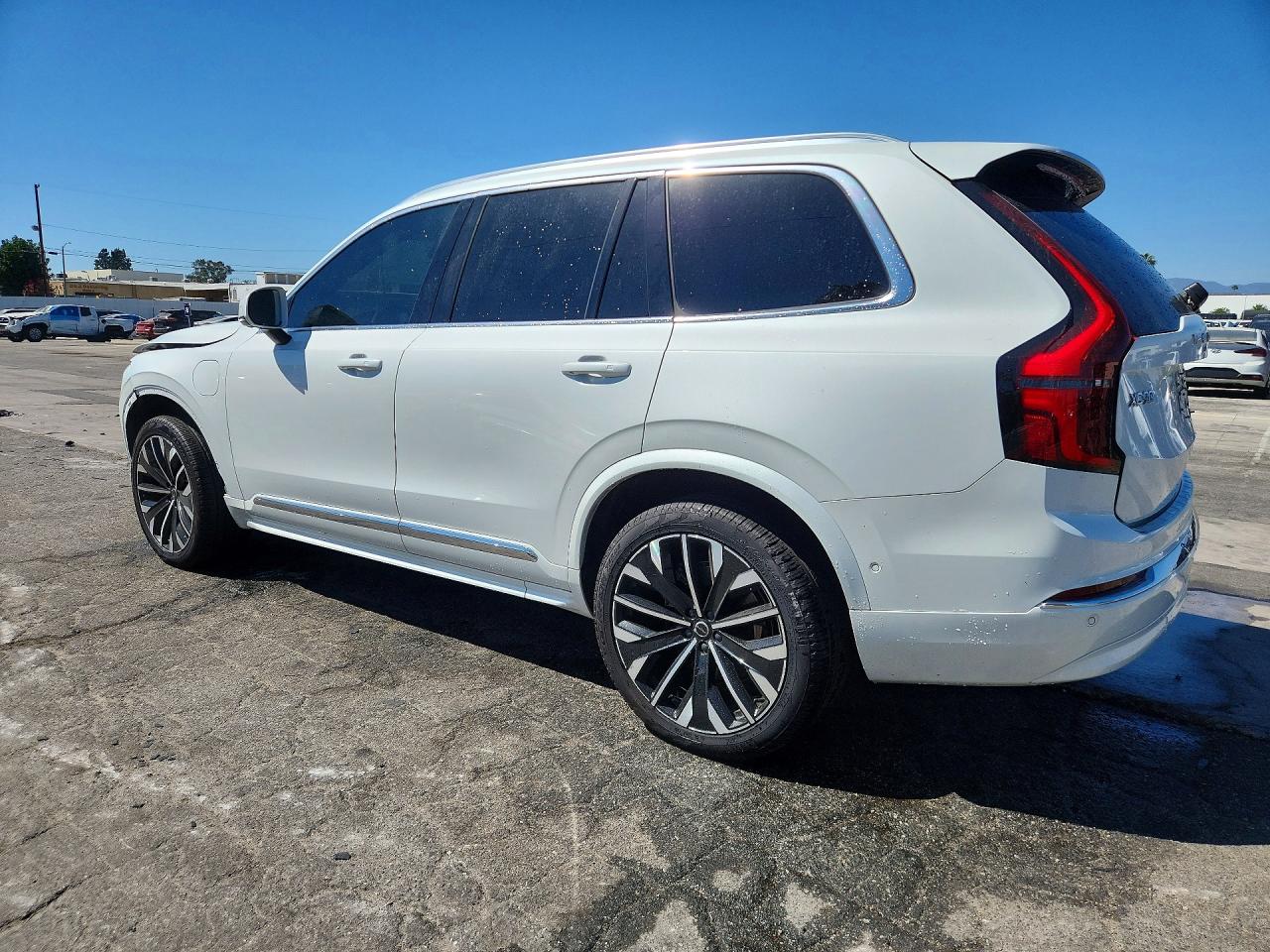 2025 Volvo Xc90 Ultra White vin: YV4H60PG9S1363637