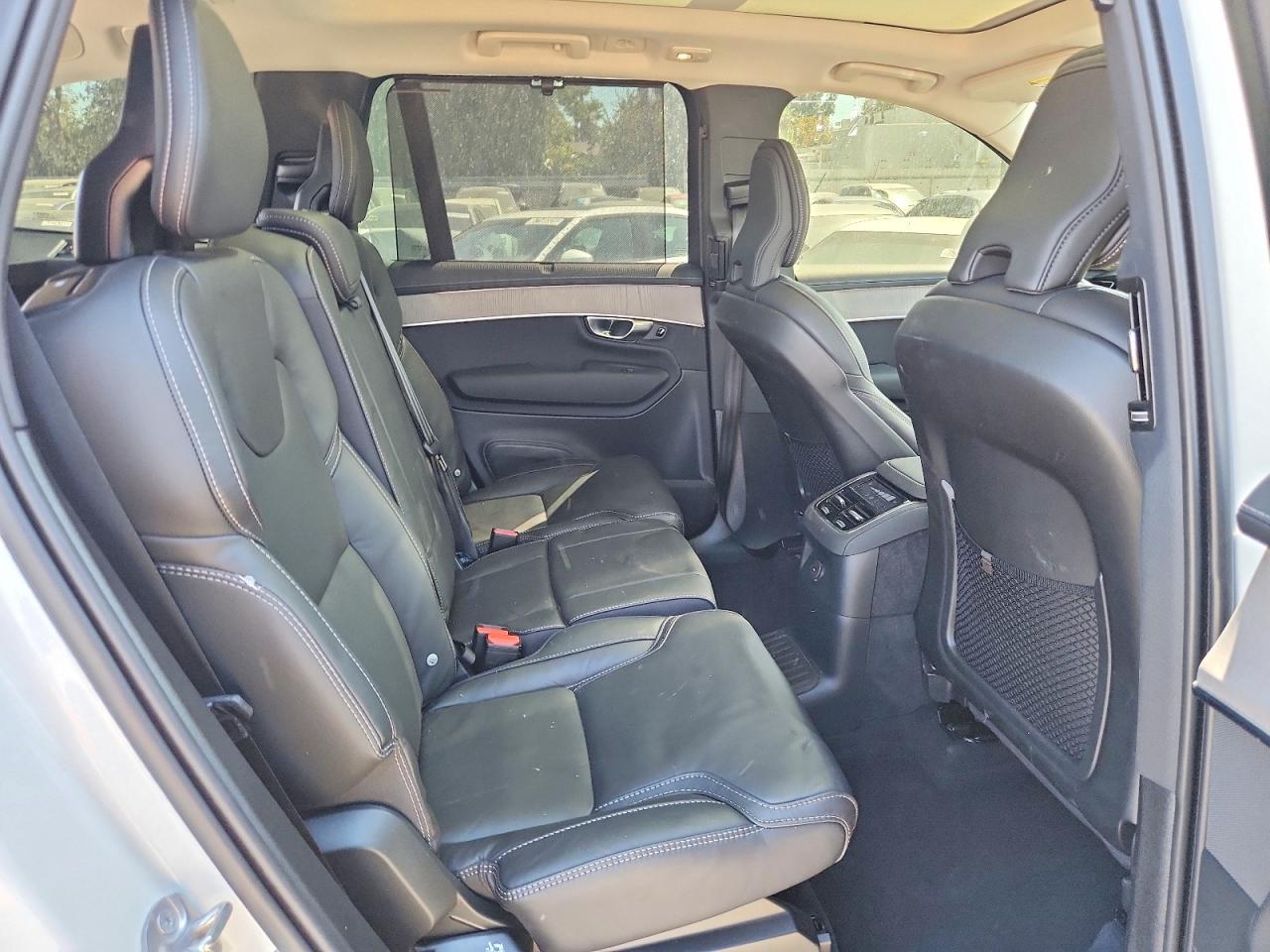 2025 Volvo Xc90 Ultra White vin: YV4H60PG9S1363637