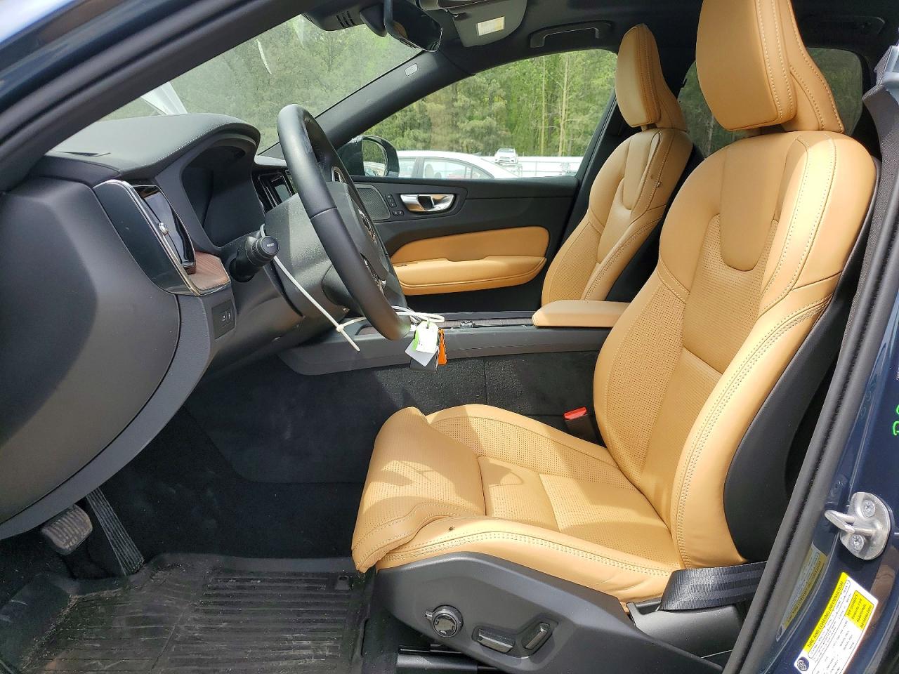 2025 Volvo Xc60 Ultra Blue vin: YV4H60RM2S1189607