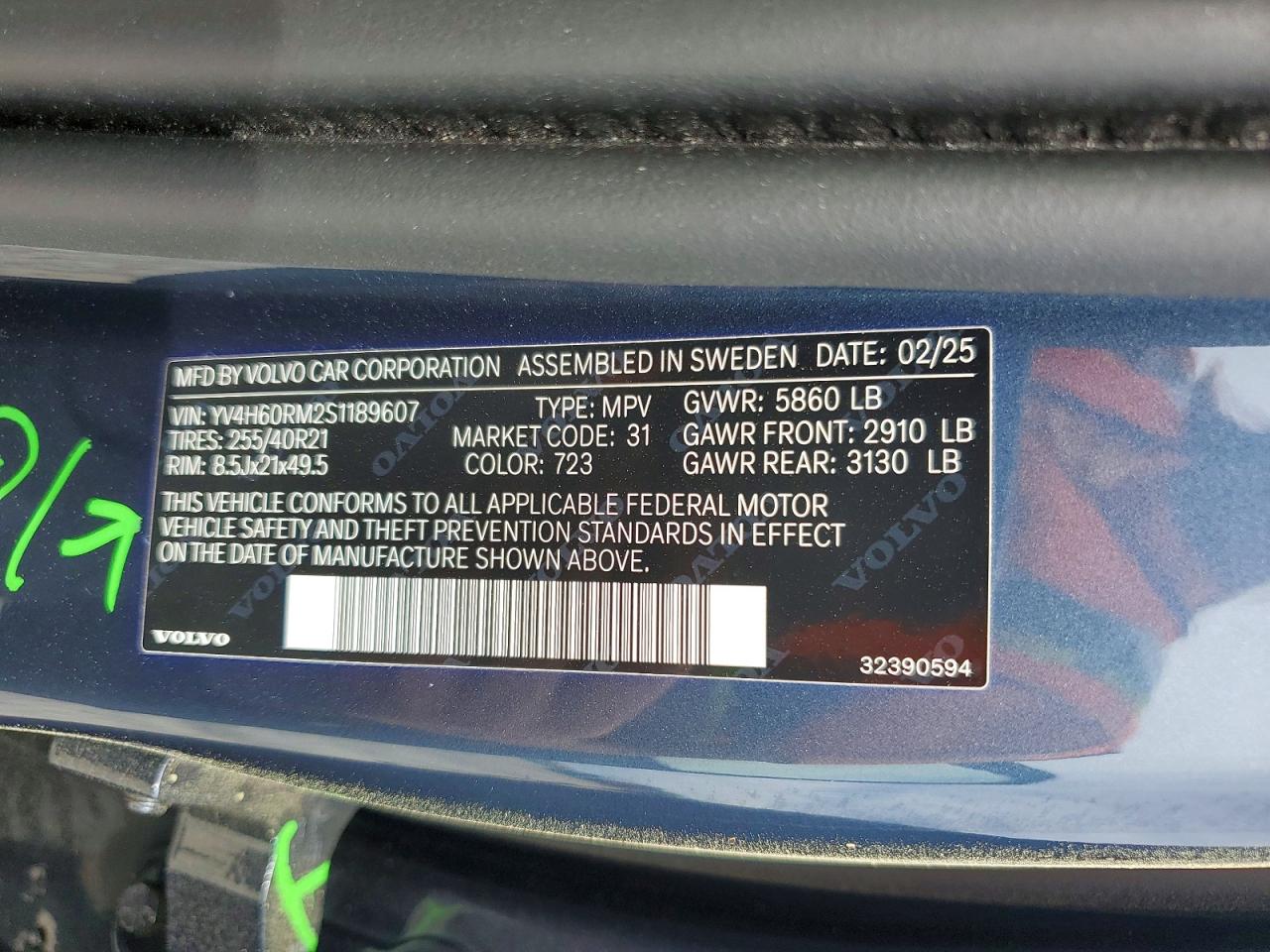 2025 Volvo Xc60 Ultra Blue vin: YV4H60RM2S1189607