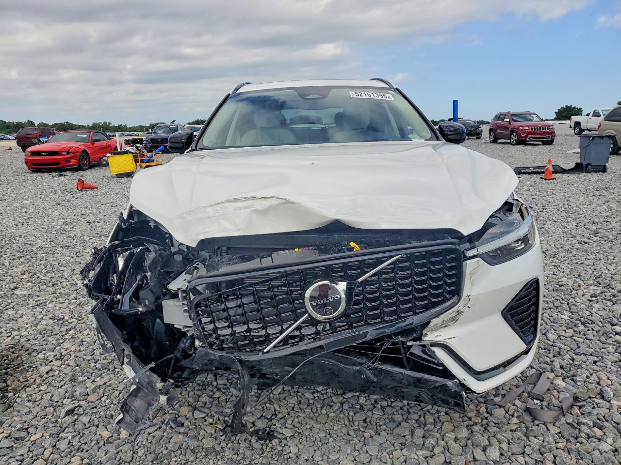 2025 Volvo Xc60 Ultra White vin: YV4H60RM9S1056424