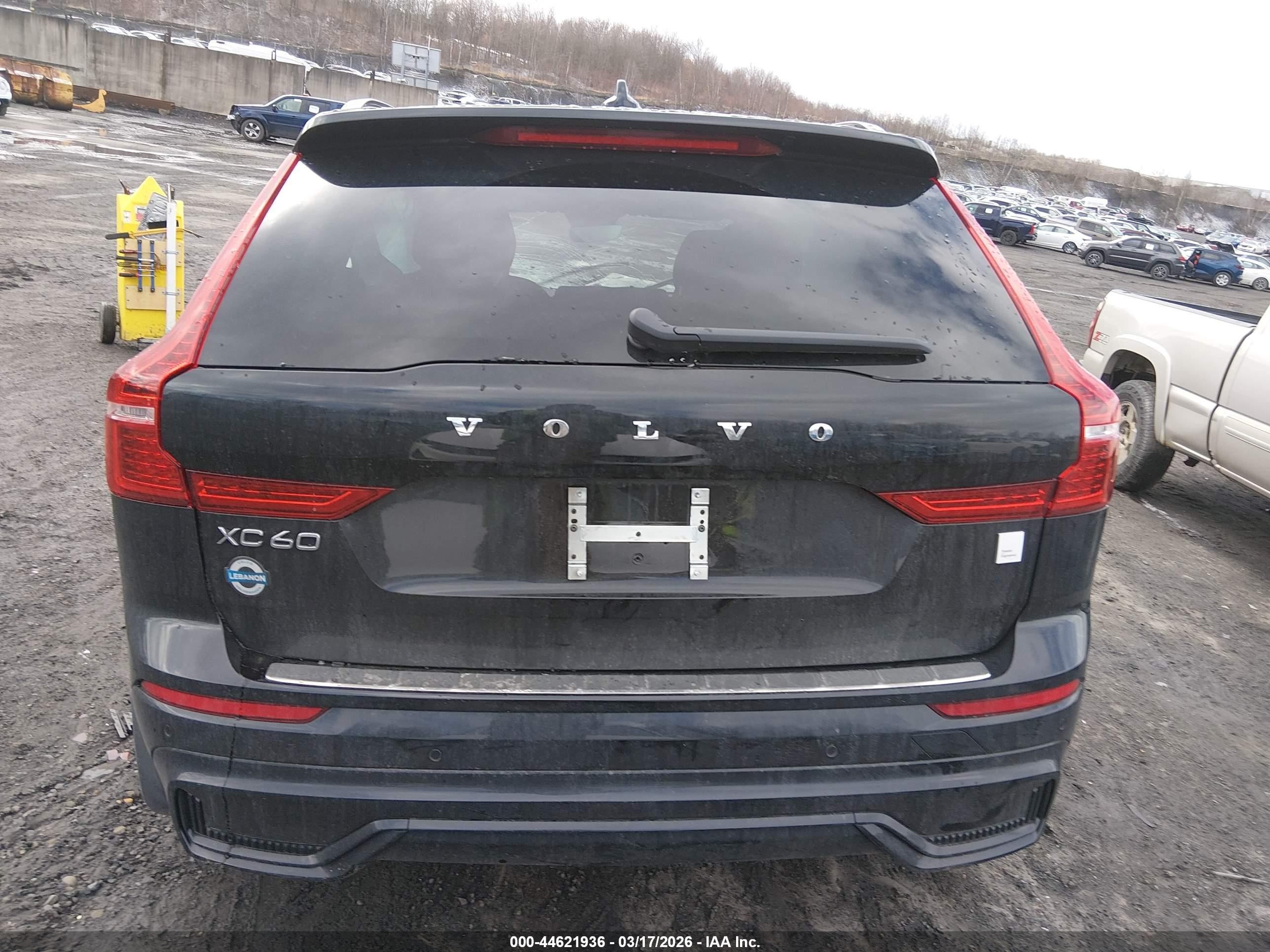 2025 Volvo Xc60 Plug-in Hybrid Polestar Engineered, T8 Awd Electric/gasoline Black vin: YV4H60RP6S1185473