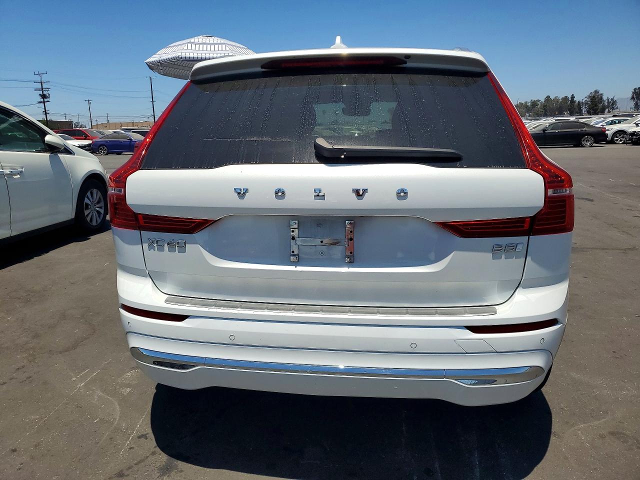 2023 Volvo Xc60 Ultimate White vin: YV4L12DA1P1239521