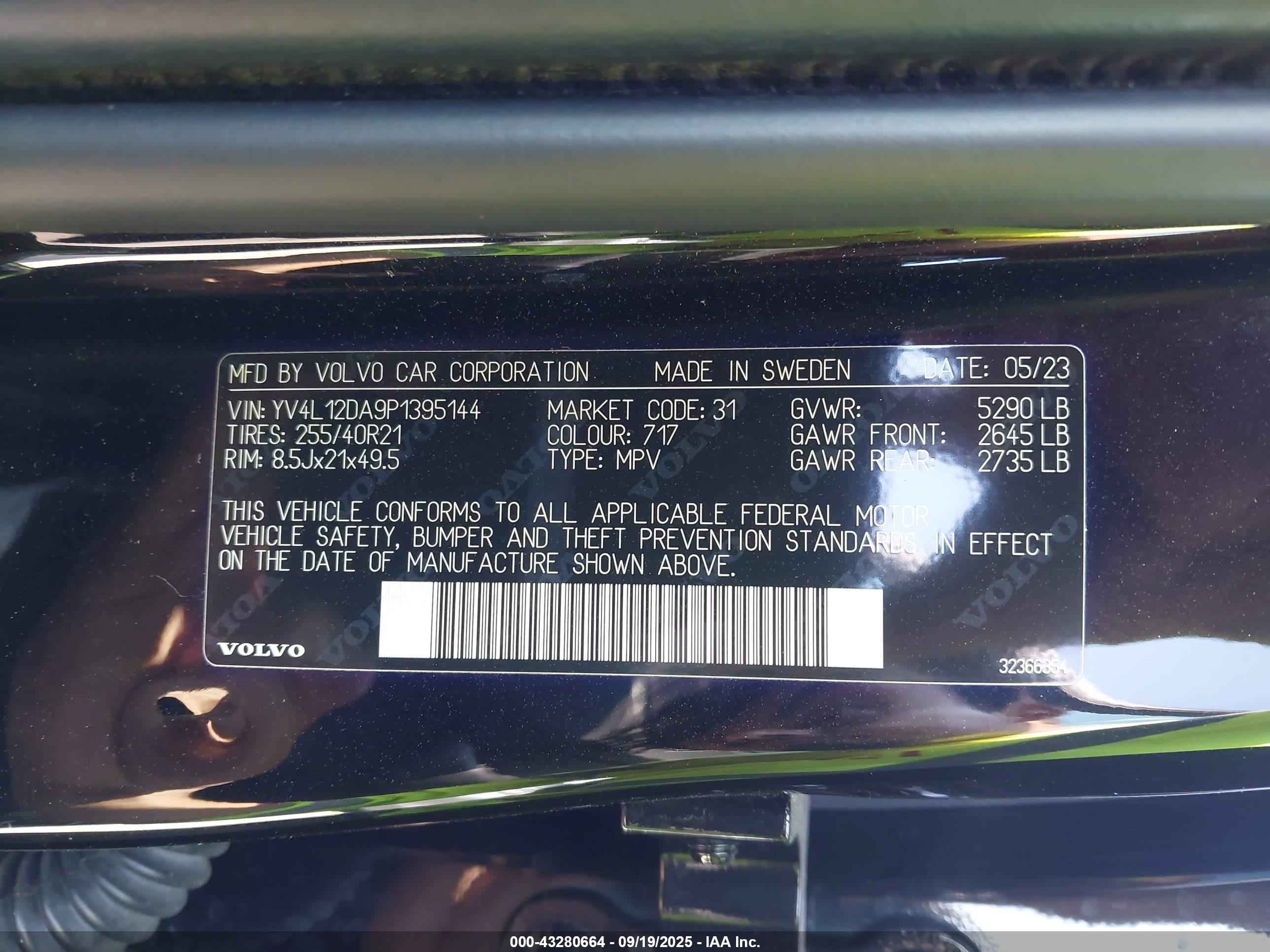 2023 Volvo Xc60 B5 Ultimate Bright Theme Black vin: YV4L12DA9P1395144