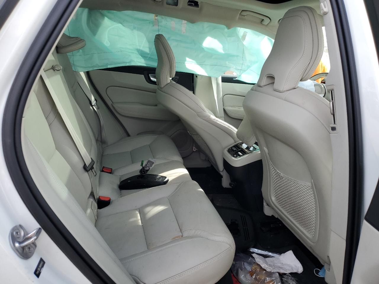 2022 Volvo Xc60 B5 Inscription Silver vin: YV4L12DL5N1050482