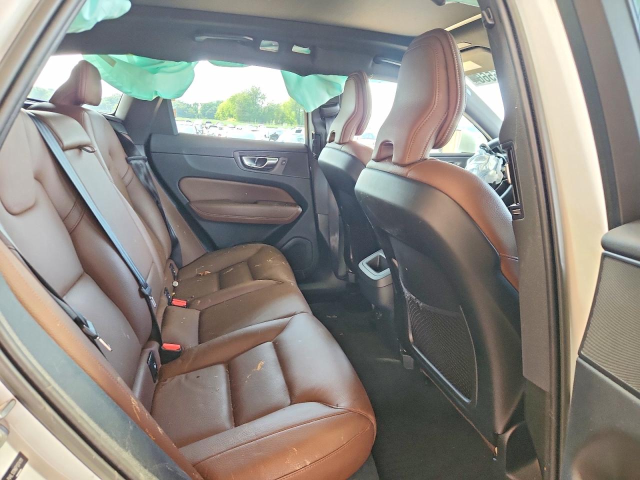 2023 Volvo Xc60 Plus White vin: YV4L12DN6P1374111