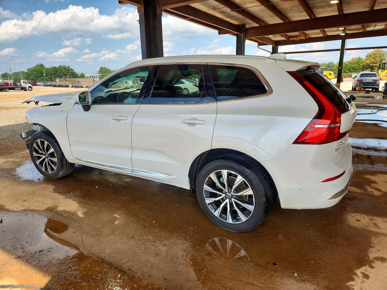 2023 Volvo Xc60 Plus White vin: YV4L12DN6P1374111