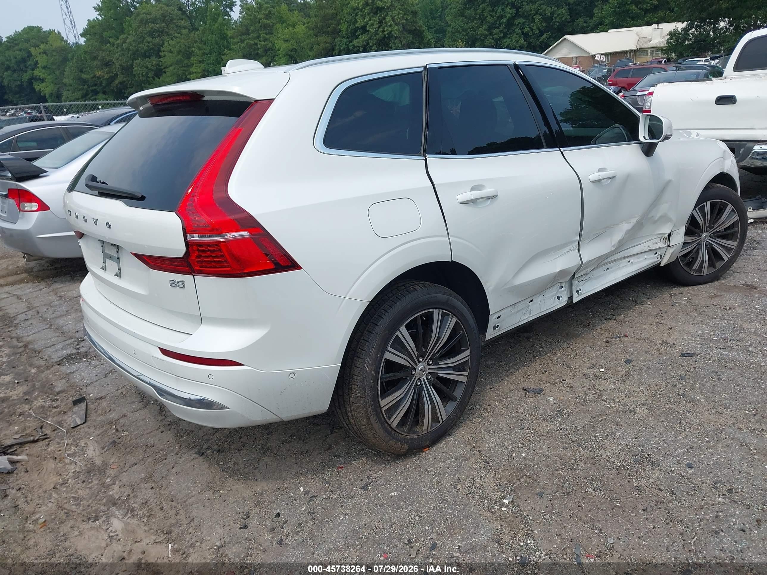 2023 Volvo Xc60 B5 Plus Bright Theme White vin: YV4L12DNXP1259558