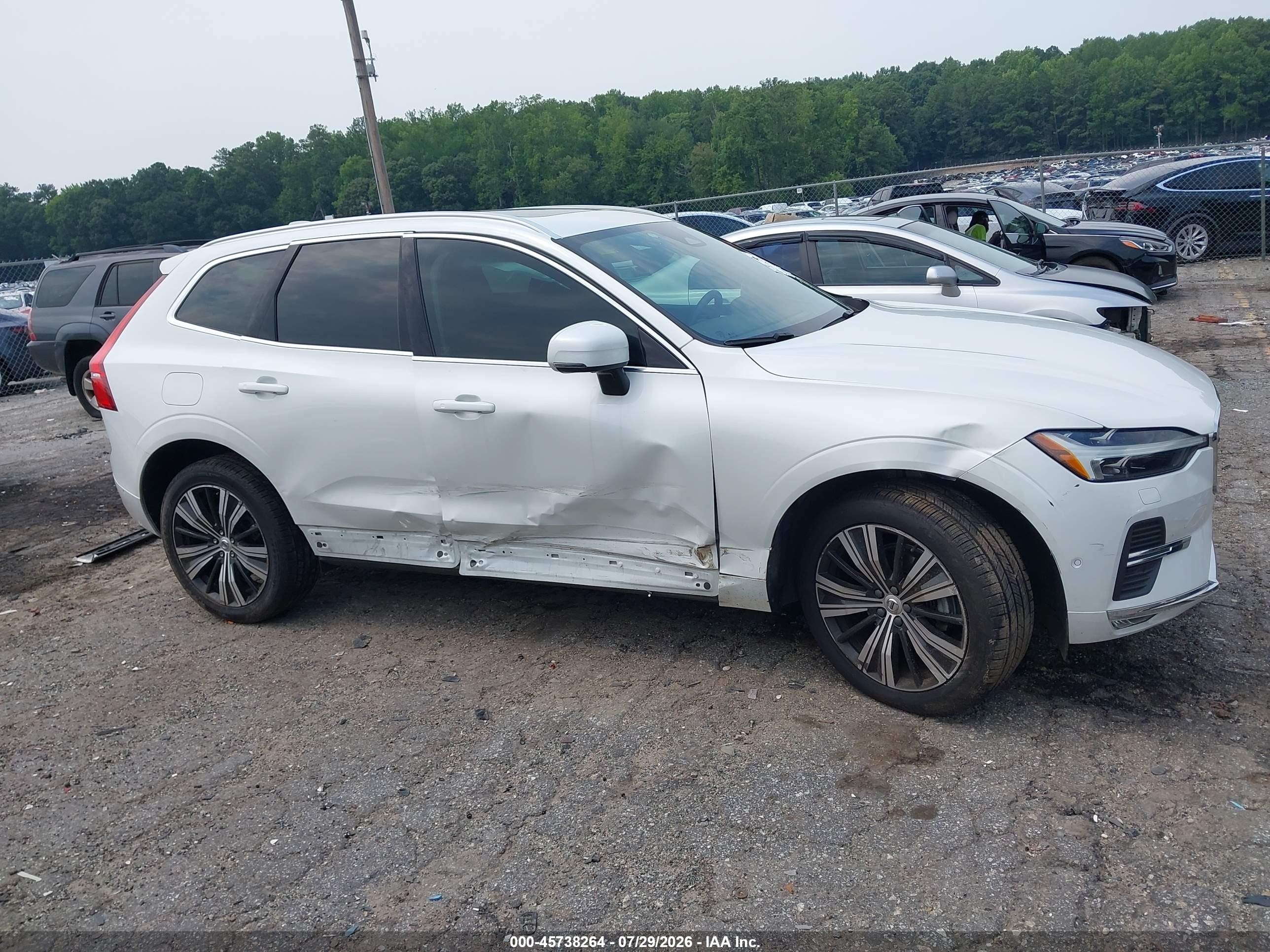 2023 Volvo Xc60 B5 Plus Bright Theme White vin: YV4L12DNXP1259558