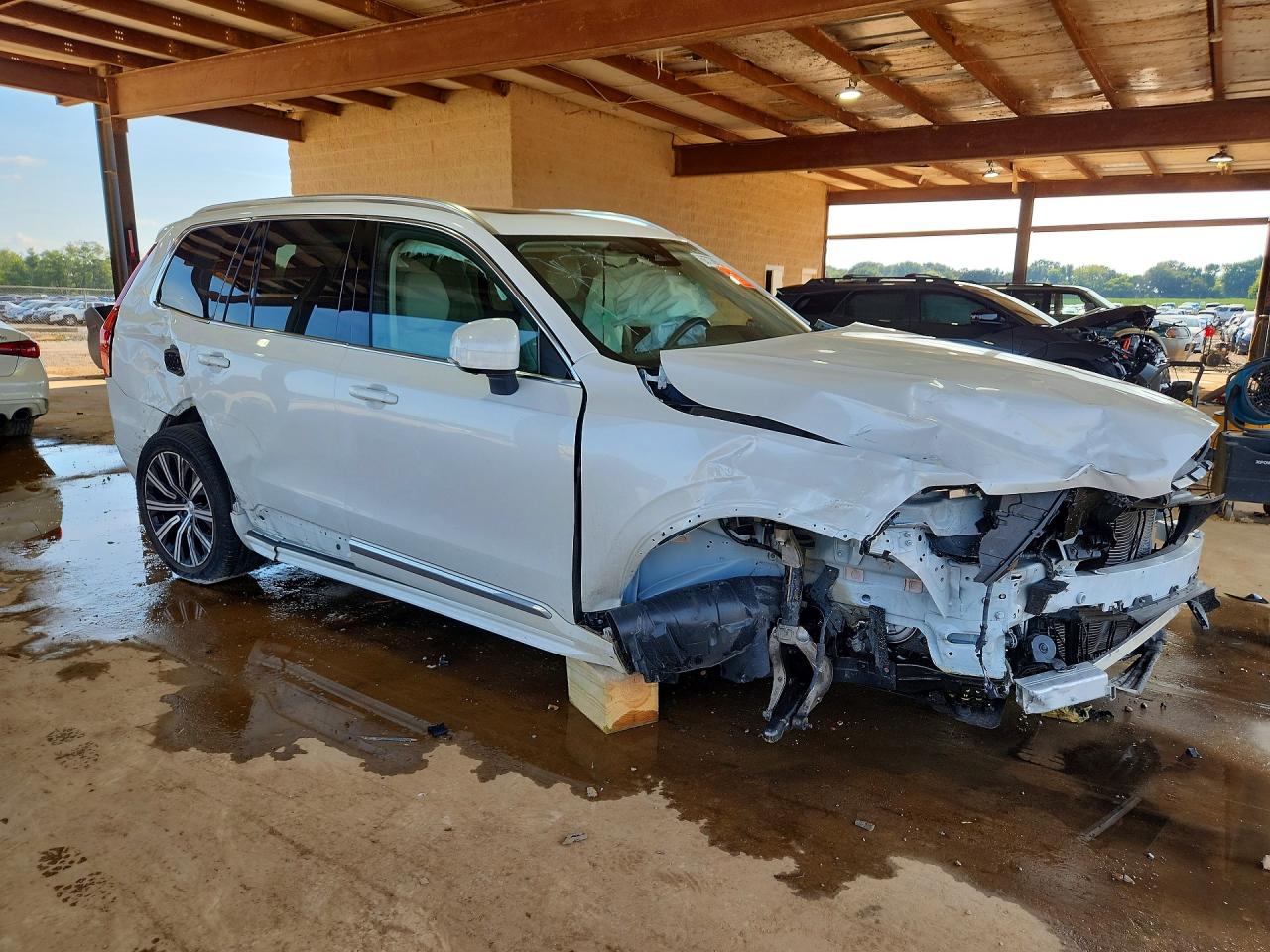 2024 Volvo Xc90 Plus White vin: YV4L12PE8R1147453