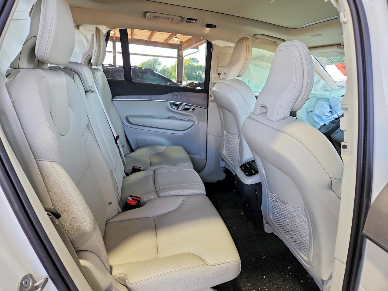 2024 Volvo Xc90 Plus White vin: YV4L12PE8R1147453