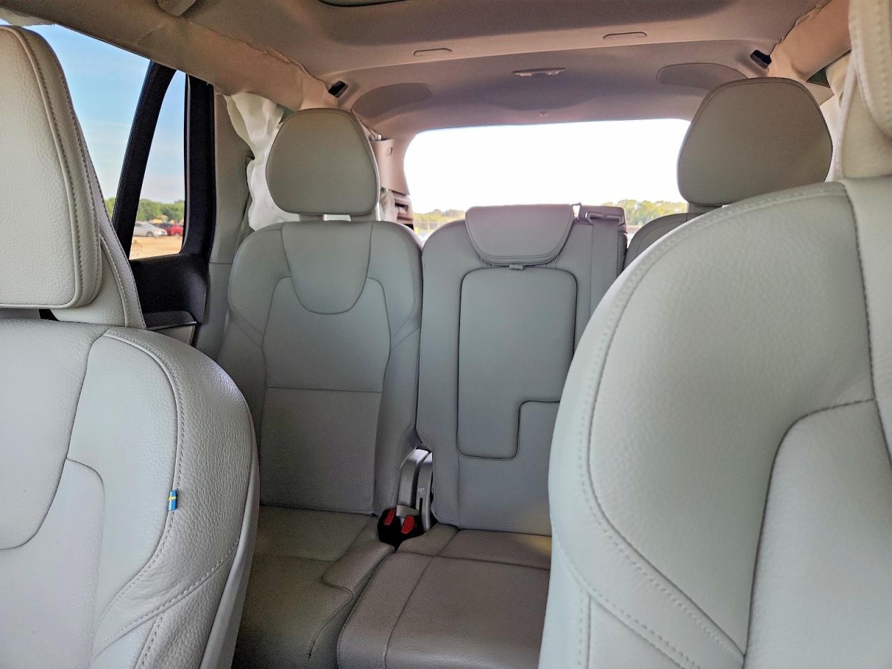 2024 Volvo Xc90 Plus White vin: YV4L12PE8R1147453