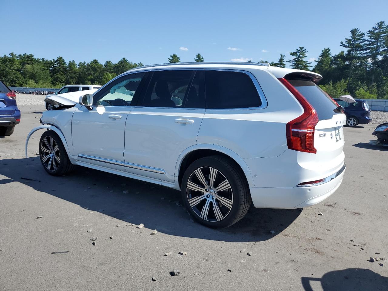 2024 Volvo Xc90 Plus White vin: YV4L12PE8R1230316