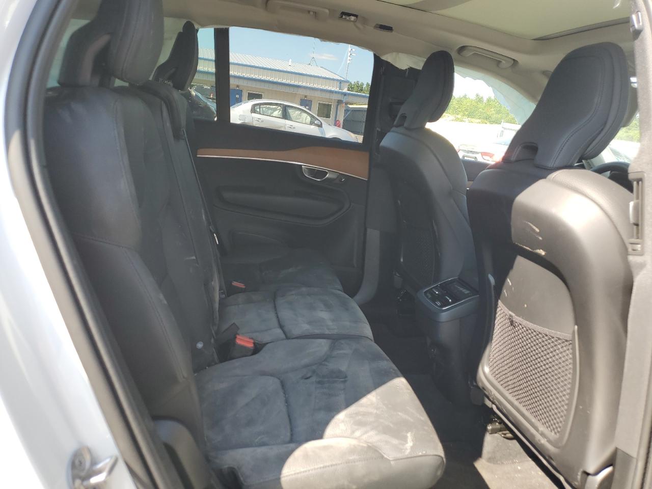 2024 Volvo Xc90 Plus White vin: YV4L12PE8R1230316