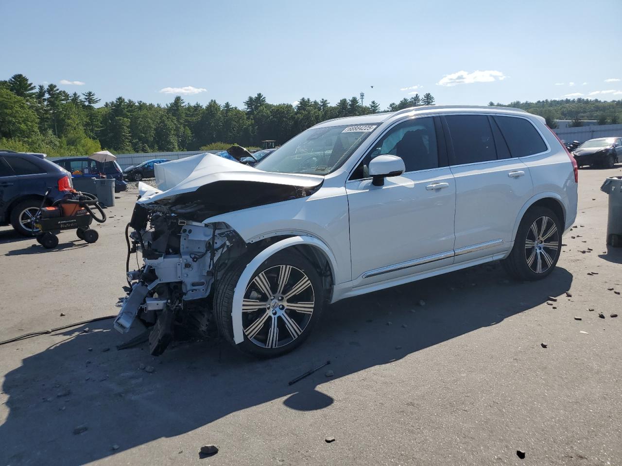 2024 Volvo Xc90 Plus White vin: YV4L12PE8R1230316