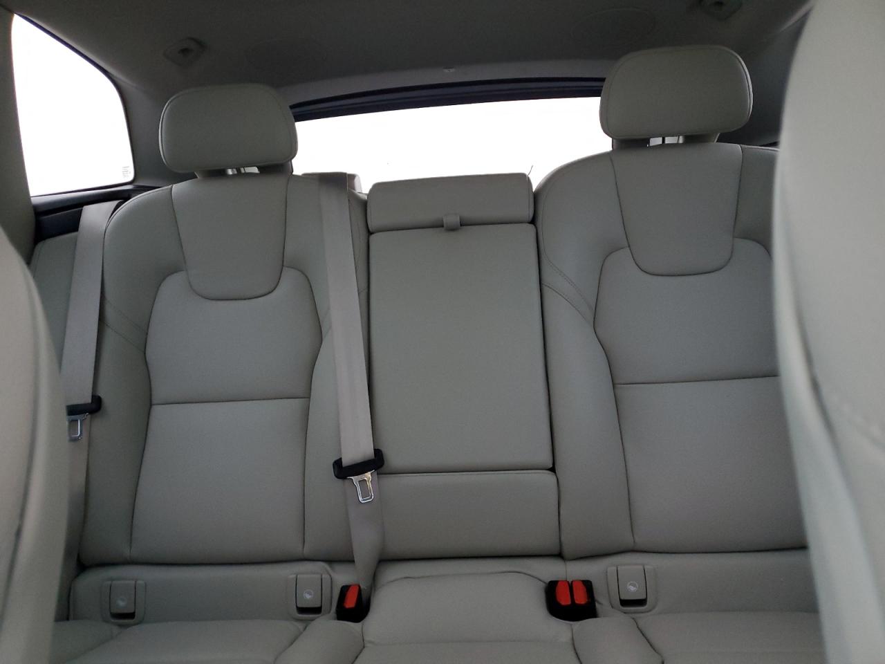 2022 Volvo Xc60 B5 Momentum Синий vin: YV4L12RK0N1054990