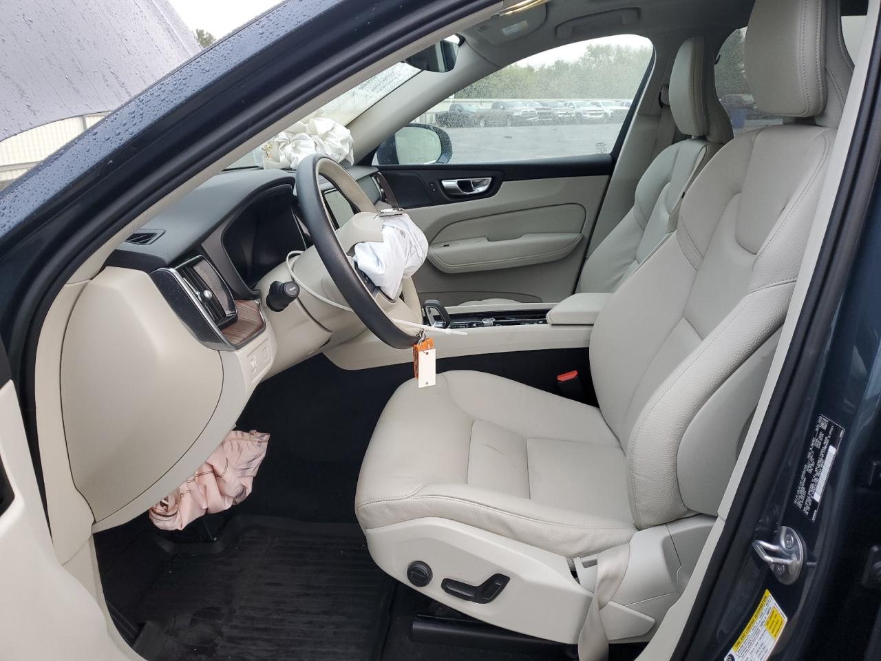 2022 Volvo Xc60 B5 Momentum Синий vin: YV4L12RK0N1054990