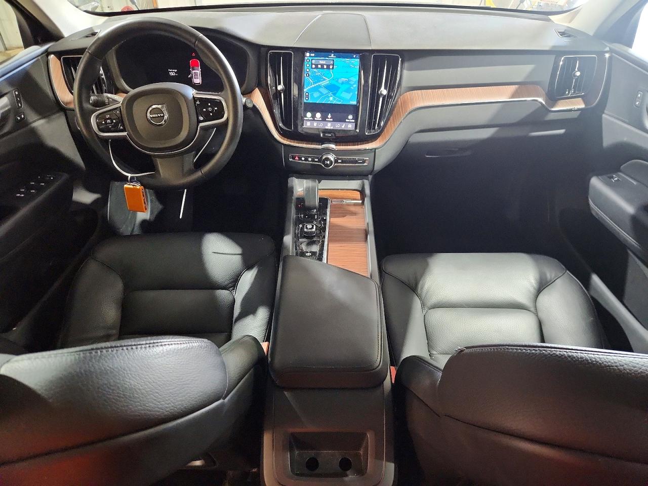 2024 Volvo Xc60 Plus Black vin: YV4L12RL2R1822306