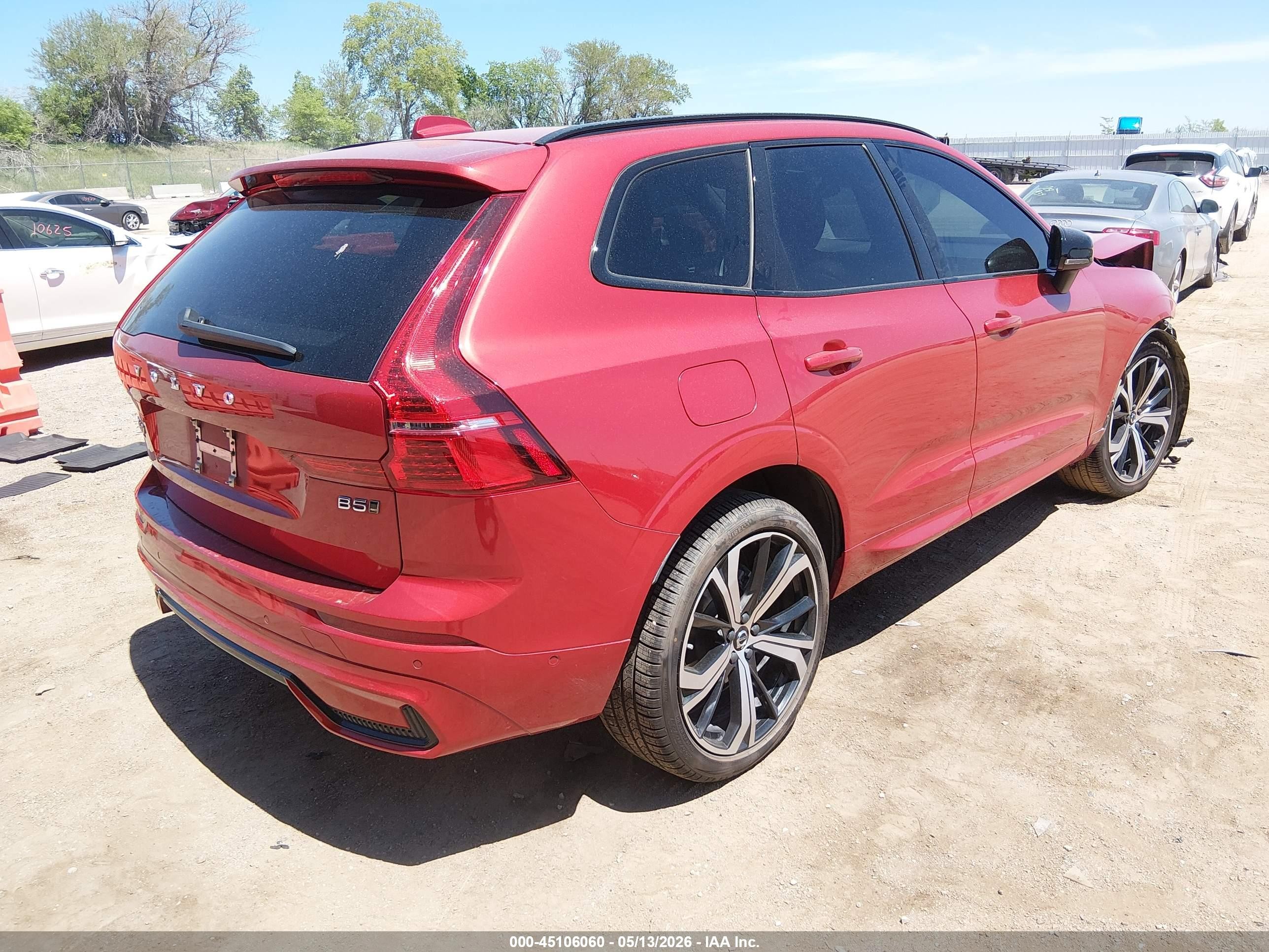 2022 Volvo Xc60 B5 R-design Red vin: YV4L12RM3N1075267