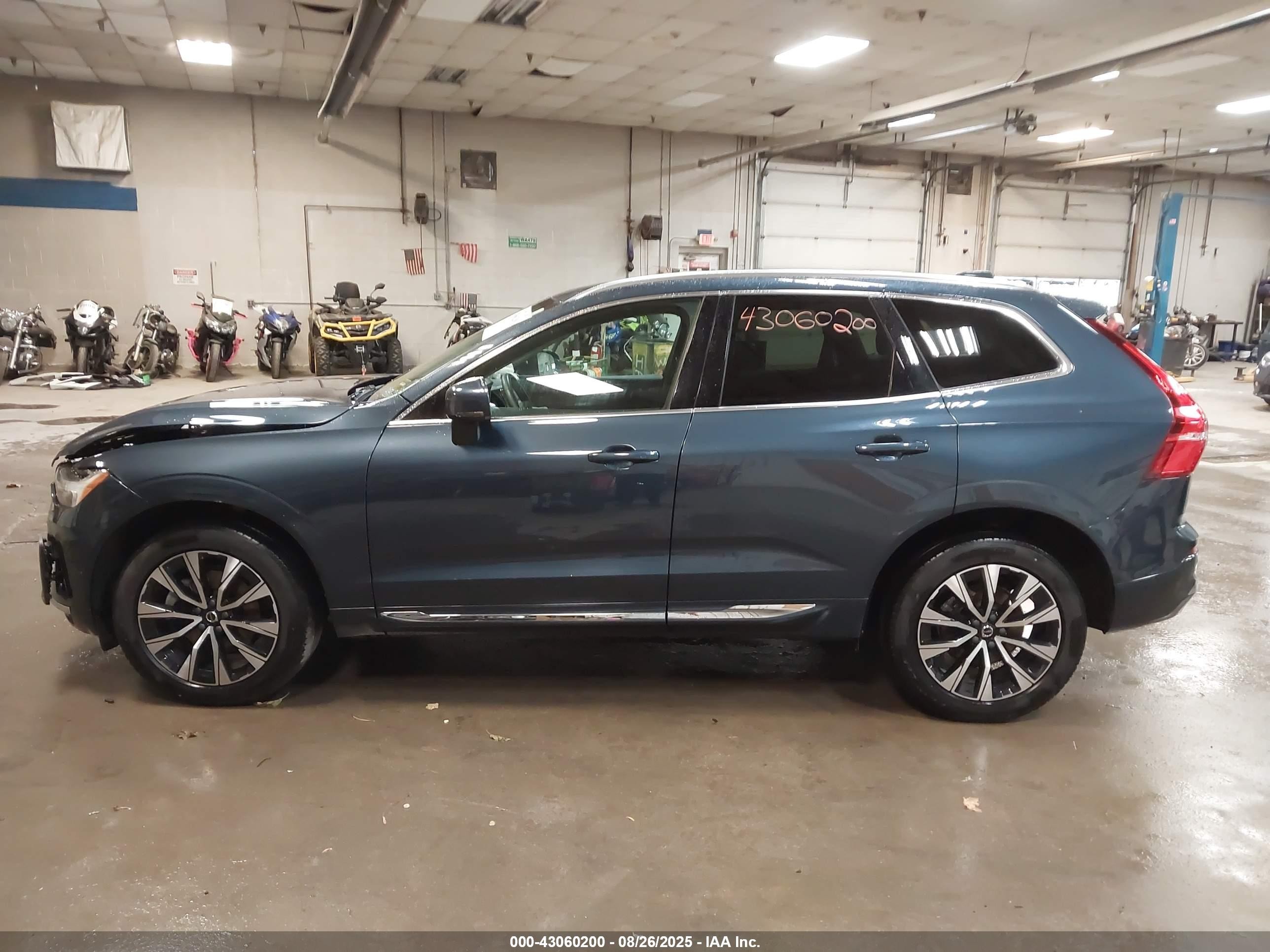 2023 Volvo Xc60 B5 Plus Bright Theme Синий vin: YV4L12RN0P1378969
