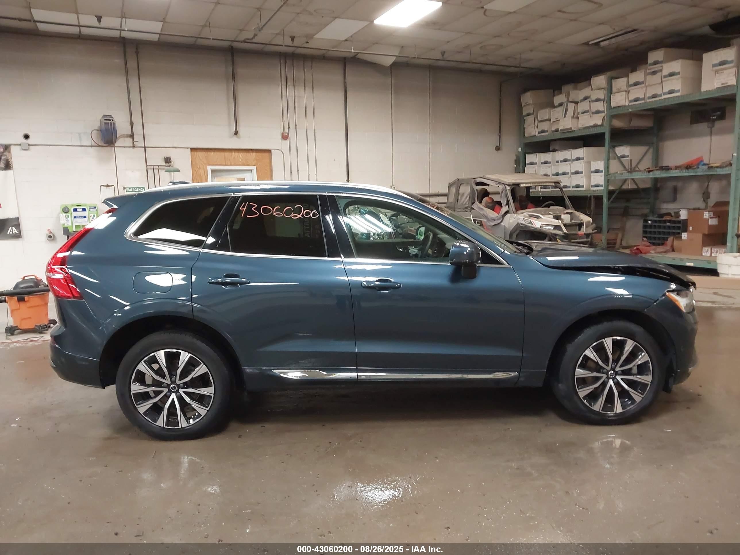 2023 Volvo Xc60 B5 Plus Bright Theme Синий vin: YV4L12RN0P1378969