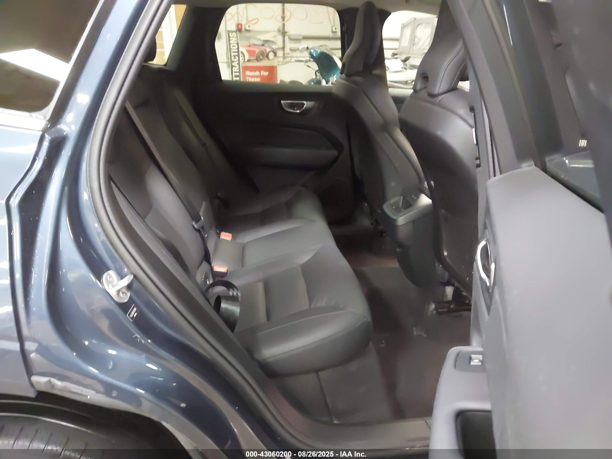 2023 Volvo Xc60 B5 Plus Bright Theme Синий vin: YV4L12RN0P1378969