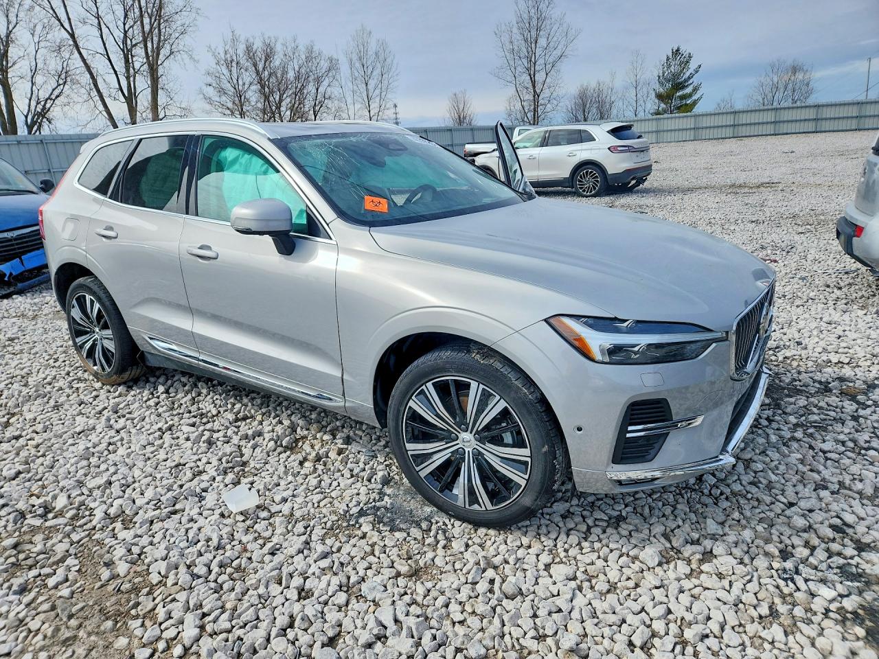 2023 Volvo Xc60 Plus Silver vin: YV4L12RN9P1296609