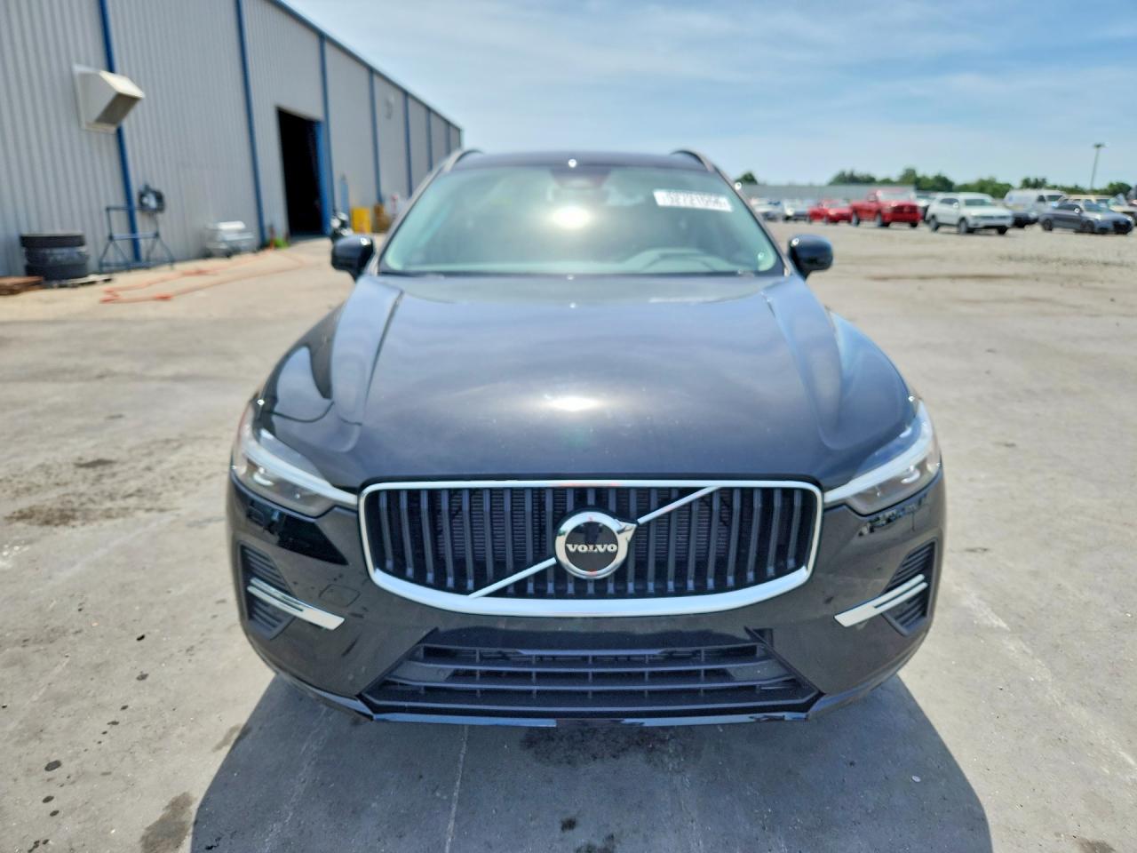 2023 Volvo Xc60 Core Black vin: YV4L12RV6P1369323