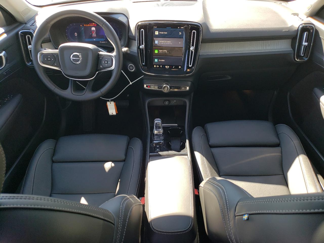 2025 Volvo Xc40 Plus White vin: YV4L12UC8S2459792